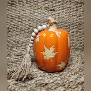HD Designs Ceramic Fall Leaf Pumpkin Orange Thanksgiving Decor Centerpiece 8"